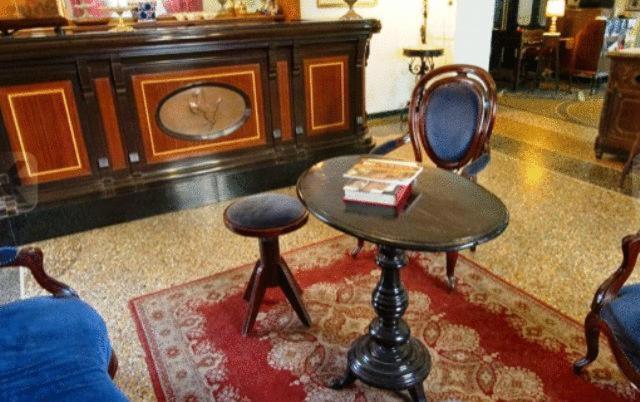 Albergo Cavallino 토르토나 외부 사진