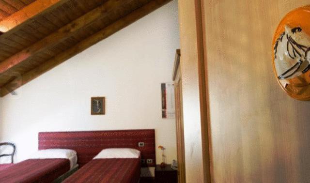 Albergo Cavallino 토르토나 외부 사진